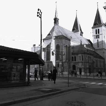 Ella Centre - Cathedral *